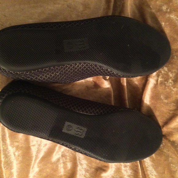 NEVER WORN Betabrand Onyx Silver Better Ballet Flat 9.5 - Picture 4 of 6